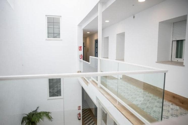 20 makuuhuone Hotelli myytävänä paikassa El Puerto de Santa Maria mukana uima-altaan - 2 096 800 € (Ref: 8371064)