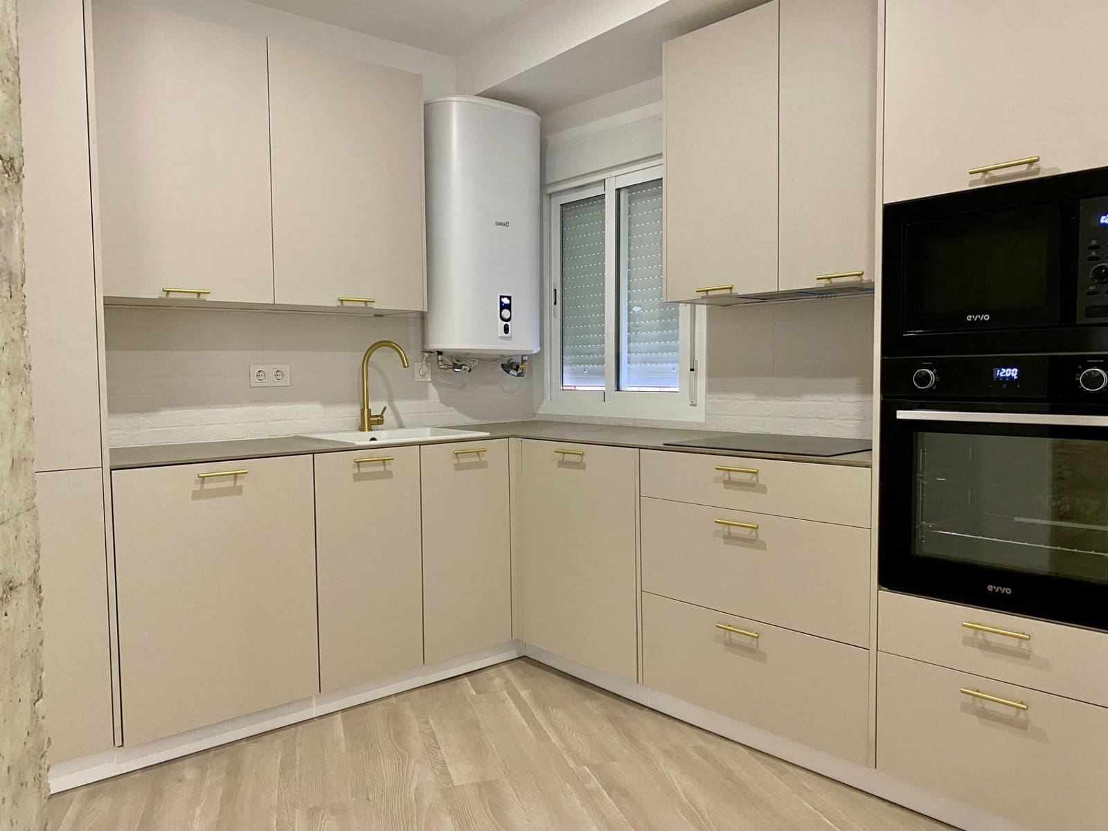 4 sovrum Lägenhet till salu i Sevilla stad - 549 000 € (Ref: 9382713)