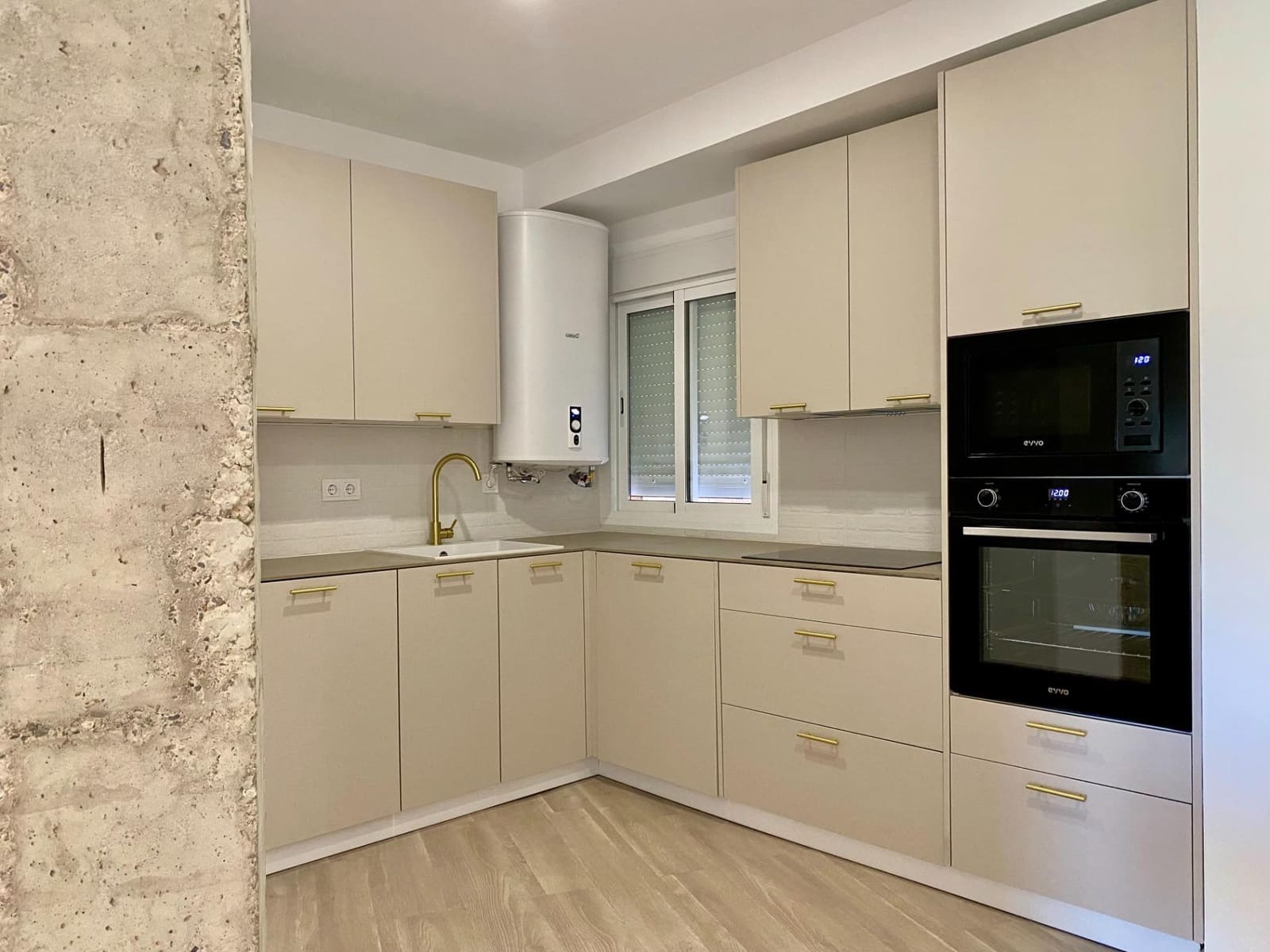 4 sovrum Lägenhet till salu i Sevilla stad - 549 000 € (Ref: 9382713)