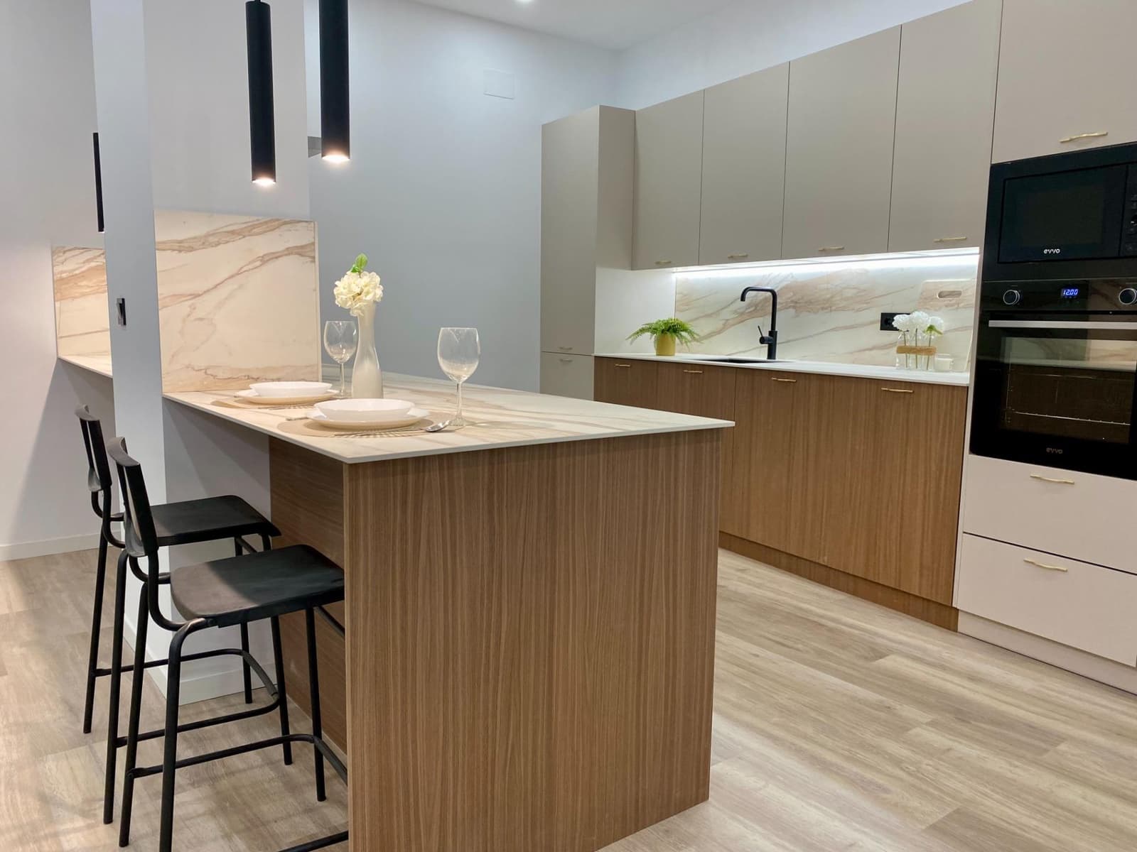 4 soverom Leilighet til salgs i Sevilla by - € 439 000 (Ref: 9382714)