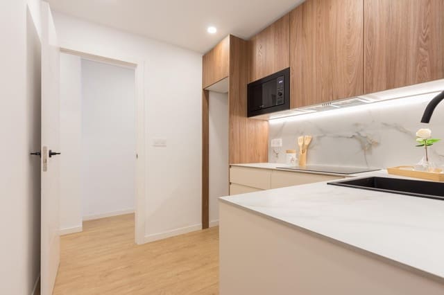 3 makuuhuone Asunto myytävänä paikassa Sevilla kaupunki - 329 000 € (Ref: 9403282)