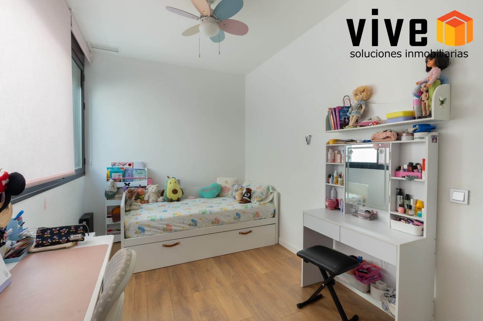 5 soverom Kjedet enebolig til salgs i Mairena del Aljarafe med svømmebasseng garasje - € 588 500 (Ref: 9548410)