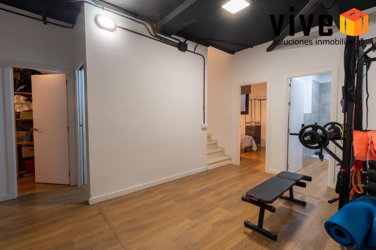 5 soverom Kjedet enebolig til salgs i Mairena del Aljarafe med svømmebasseng garasje - € 588 500 (Ref: 9548410)