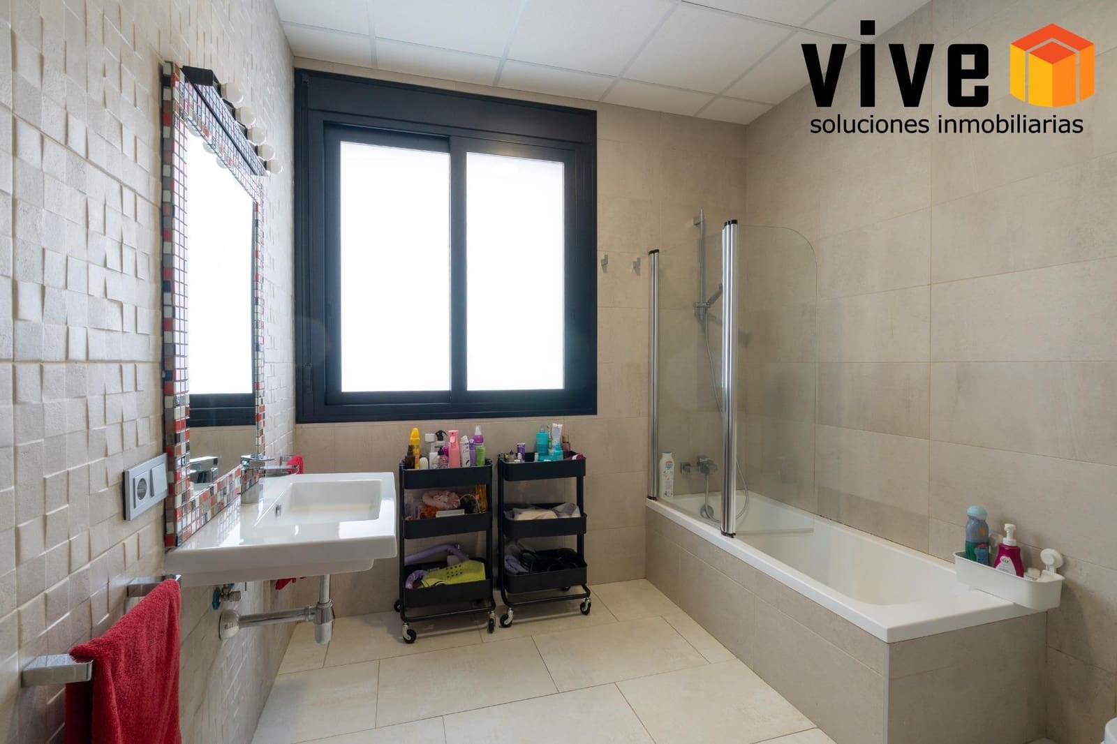 5 soverom Kjedet enebolig til salgs i Mairena del Aljarafe med svømmebasseng garasje - € 588 500 (Ref: 9548410)