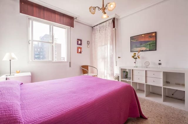 4 soveværelse Lejlighed til salg i Sevilla by med garage - € 570.000 (Ref: 9565401)