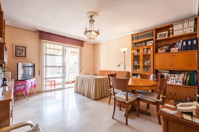 4 soveværelse Lejlighed til salg i Sevilla by med garage - € 570.000 (Ref: 9565401)