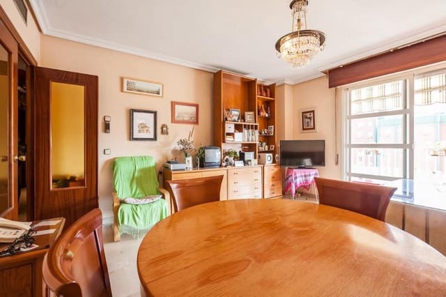 4 soveværelse Lejlighed til salg i Sevilla by med garage - € 570.000 (Ref: 9565401)