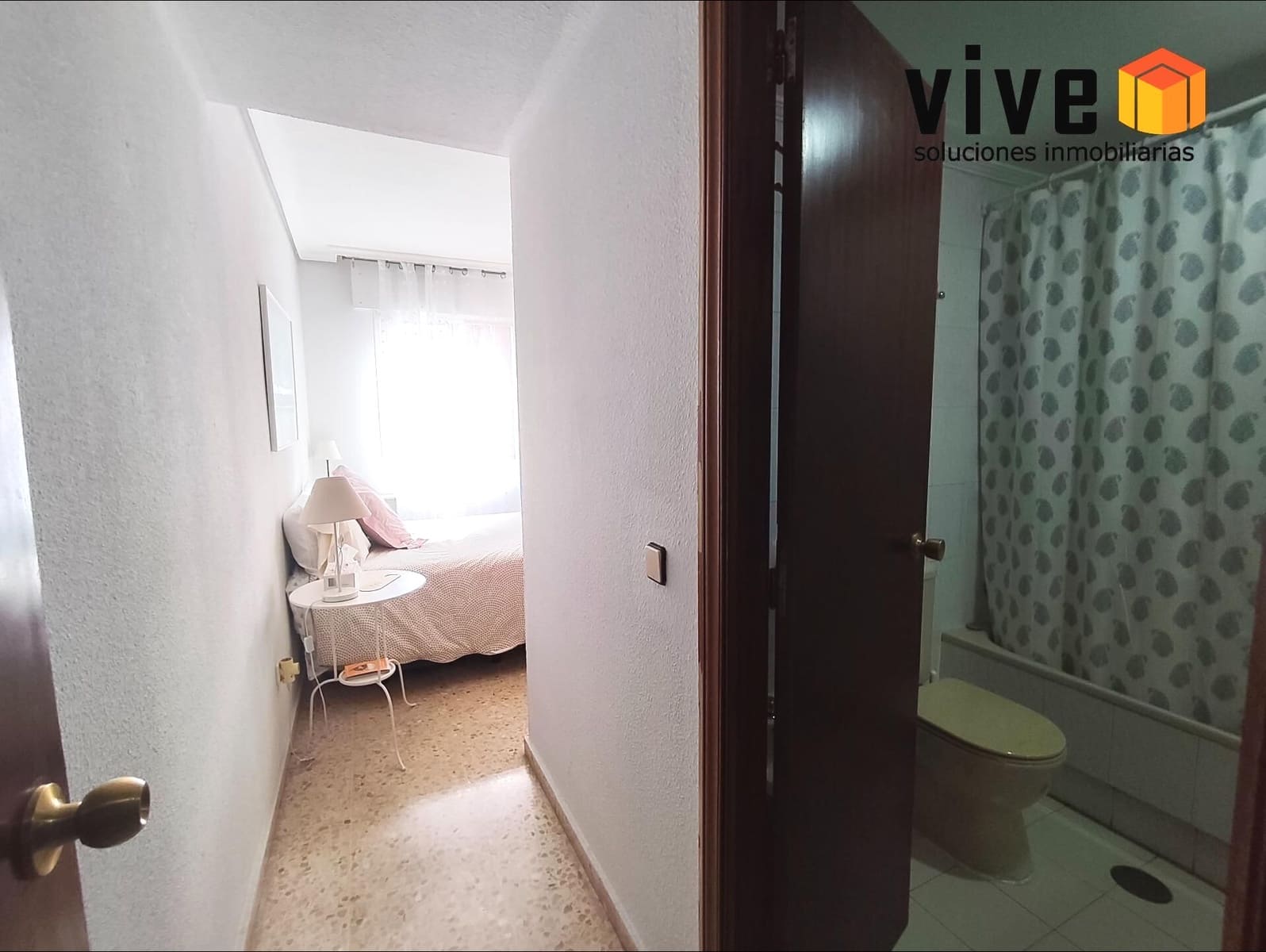 4 sovrum Lägenhet till salu i Sevilla stad med garage - 495 000 € (Ref: 9565401)