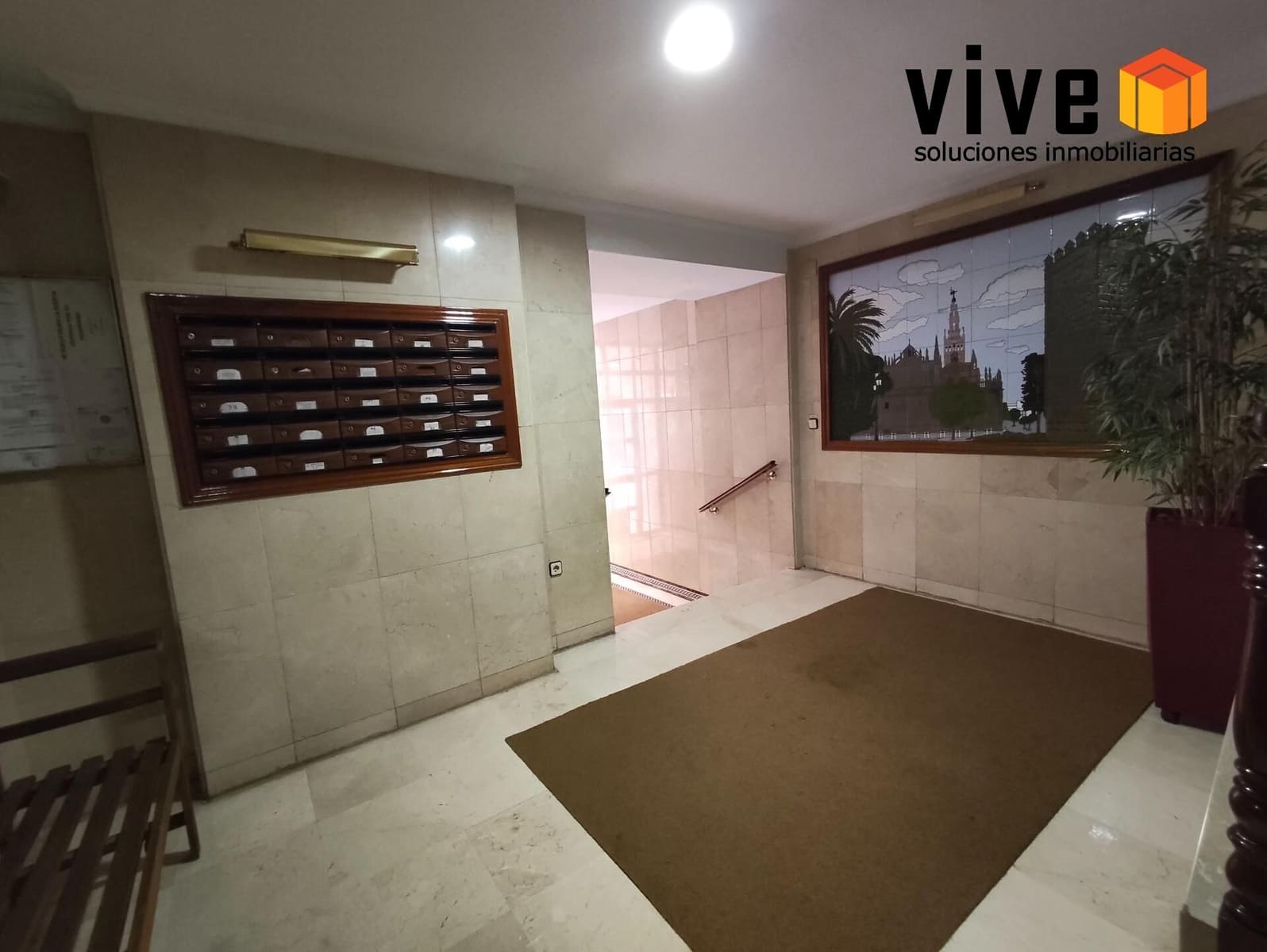 4 sovrum Lägenhet till salu i Sevilla stad med garage - 495 000 € (Ref: 9565401)