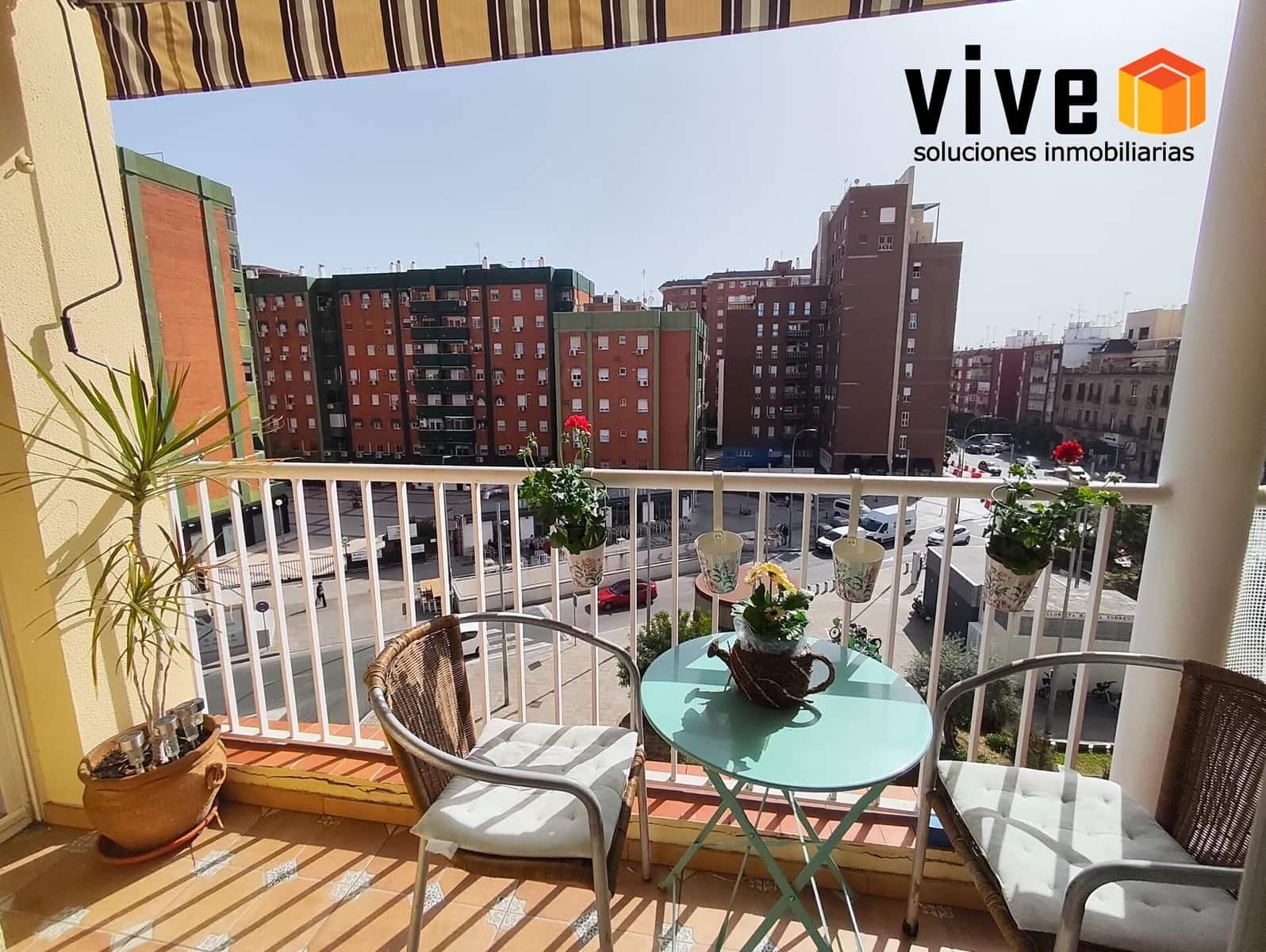 4 sovrum Lägenhet till salu i Sevilla stad med garage - 495 000 € (Ref: 9565401)