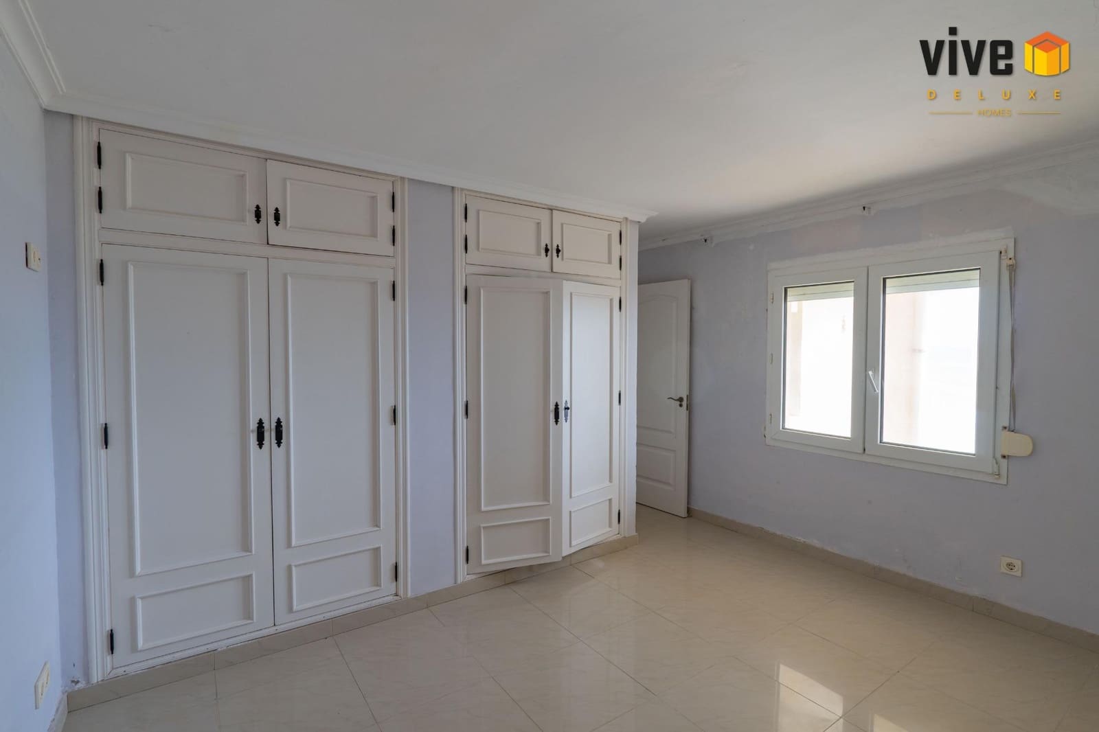 4 bedroom Villa for sale in Sotogrande with pool garage - € 2,950,000 (Ref: 9565702)