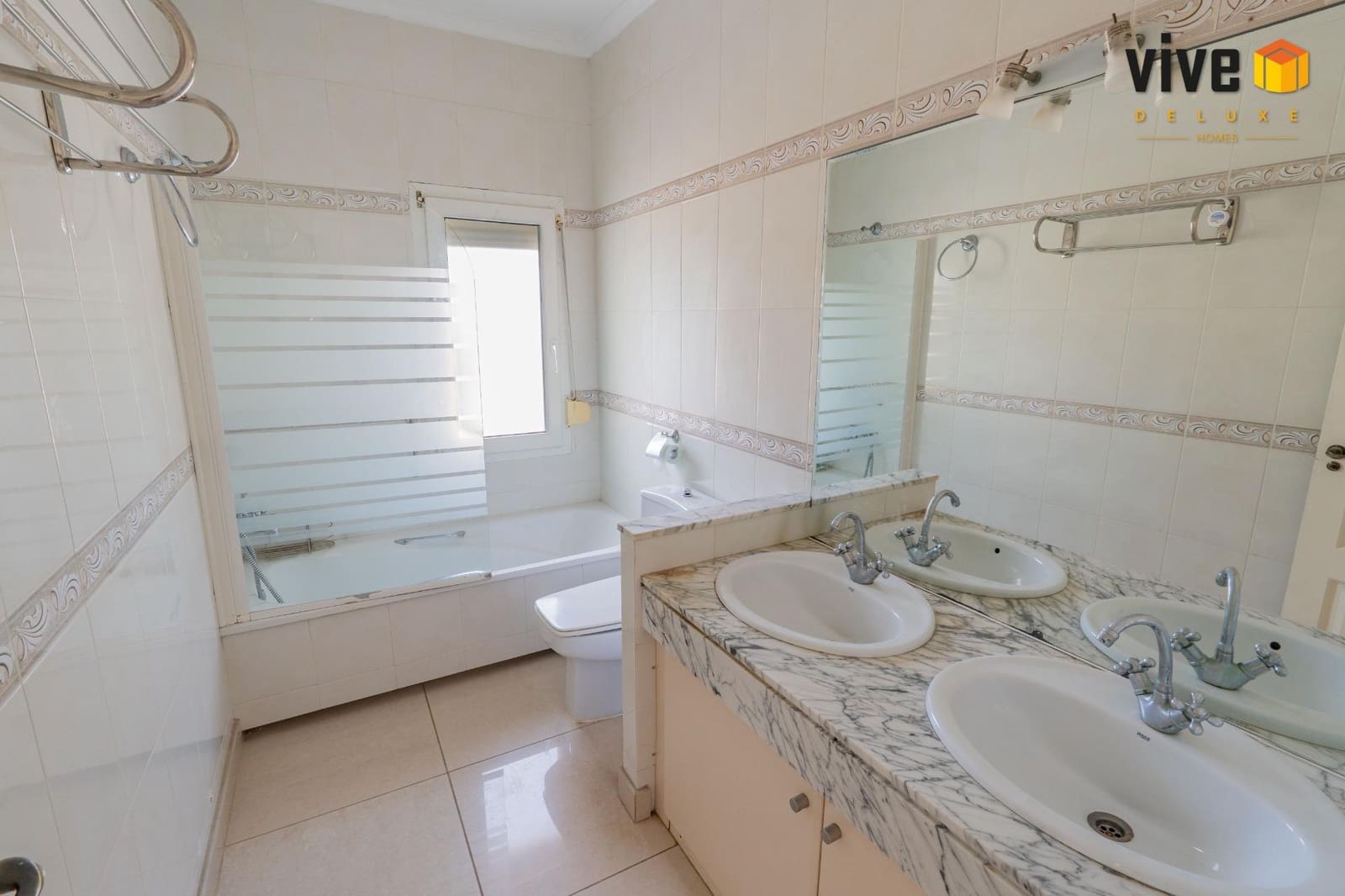 4 bedroom Villa for sale in Sotogrande with pool garage - € 2,950,000 (Ref: 9565702)