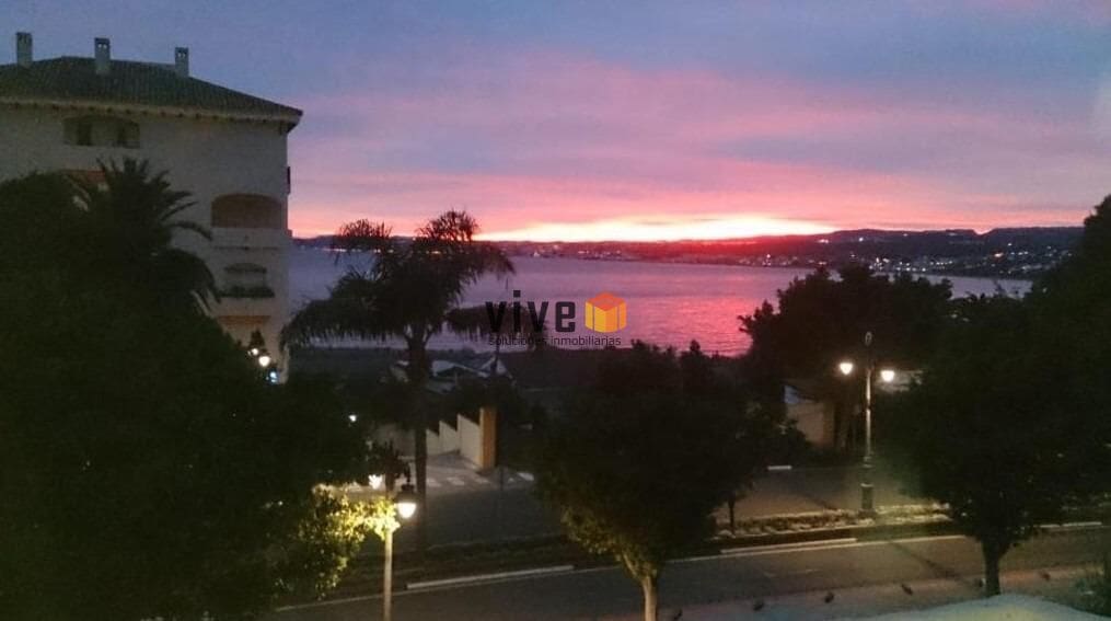 4 sovrum Villa till salu i Estepona med pool garage - 530 000 € (Ref: 9565703)