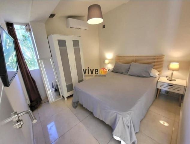 4 bedroom Villa for sale in Estepona with pool garage - € 530,000 (Ref: 9565703)