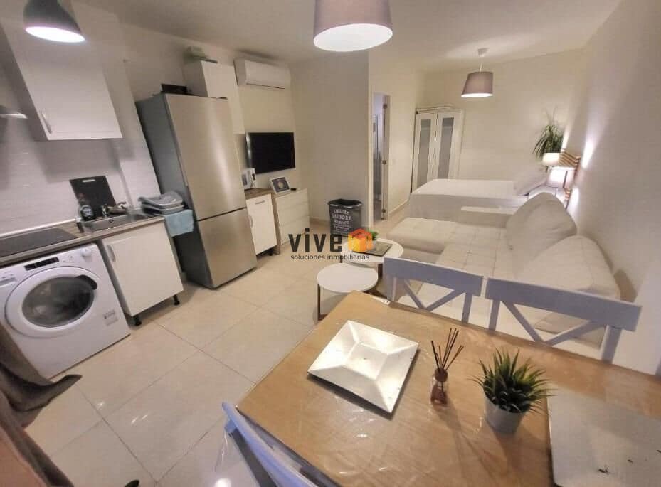 4 soveværelse Villa til salg i Estepona med swimmingpool garage - € 530.000 (Ref: 9565703)