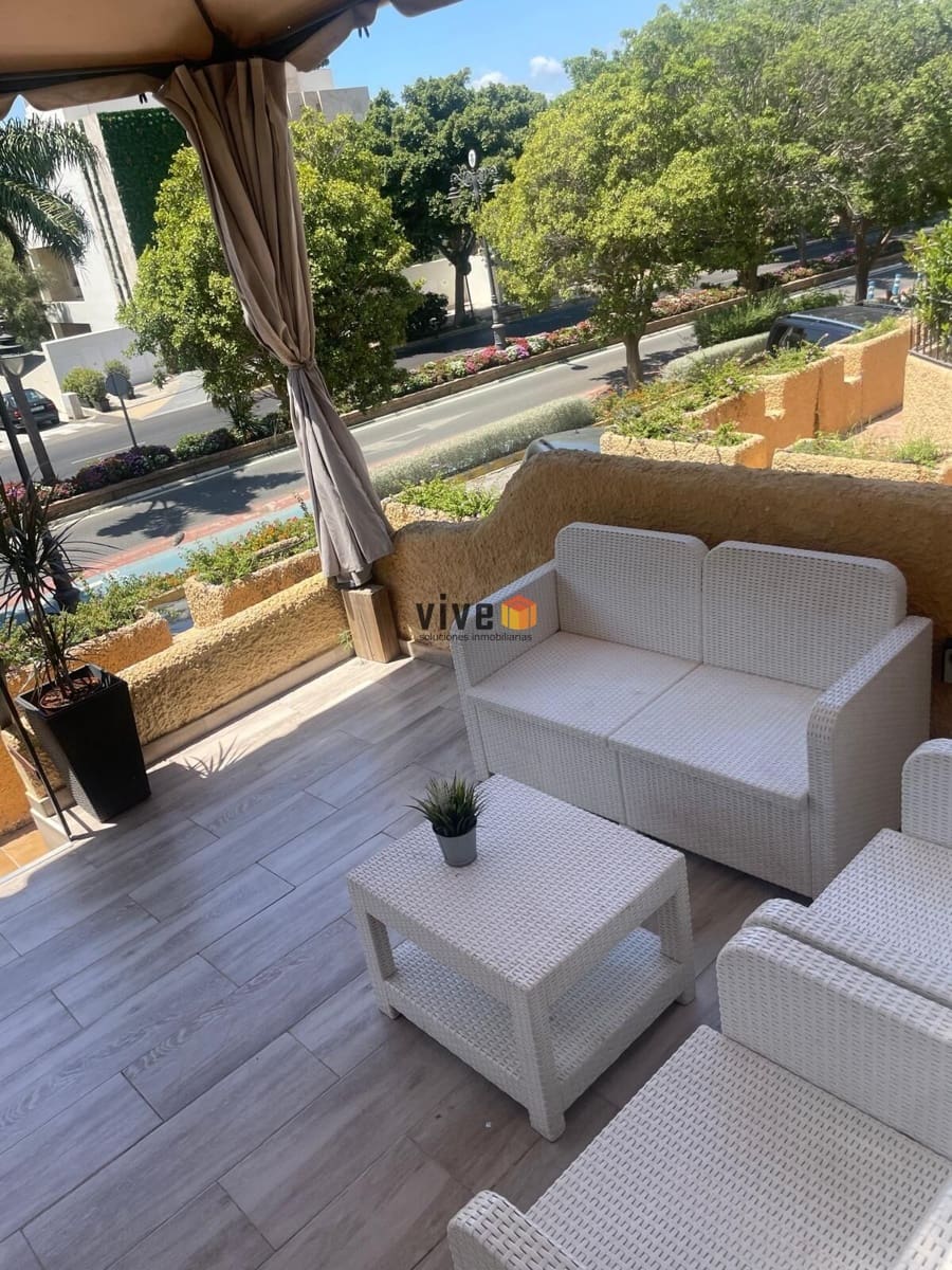 4 soveværelse Villa til salg i Estepona med swimmingpool garage - € 530.000 (Ref: 9565703)