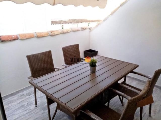 Hotel de 8 habitaciones en Estepona en venta - 2.440.000 € (Ref: 9565704)
