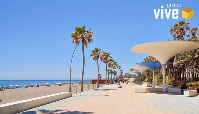 Hotel de 8 habitaciones en Estepona en venta - 2.440.000 € (Ref: 9565704)