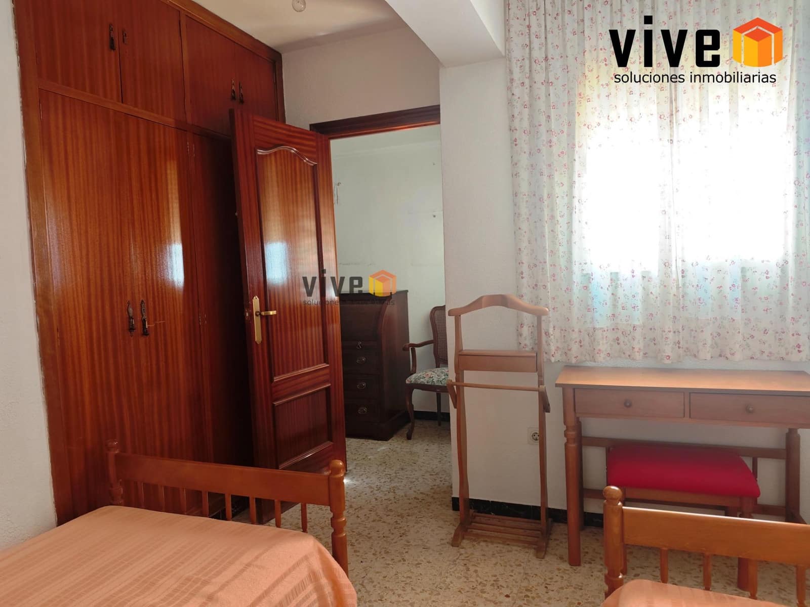 5 sovrum Radhus till salu i Sevilla stad med garage - 545 000 € (Ref: 9608223)