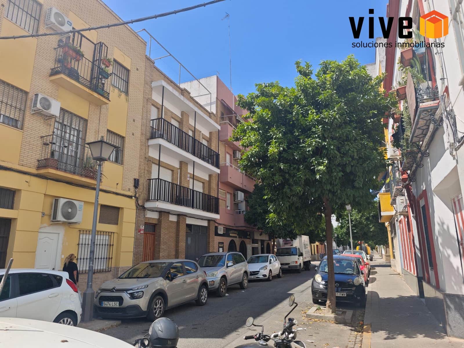5 bedroom Terraced Villa for sale in Seville city with garage - € 545,000 (Ref: 9608223)