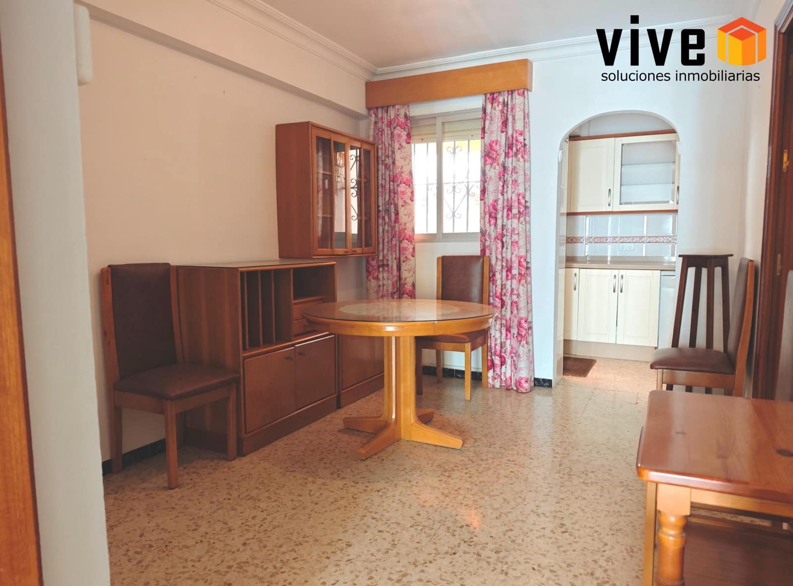 5 bedroom Terraced Villa for sale in Seville city with garage - € 545,000 (Ref: 9608223)