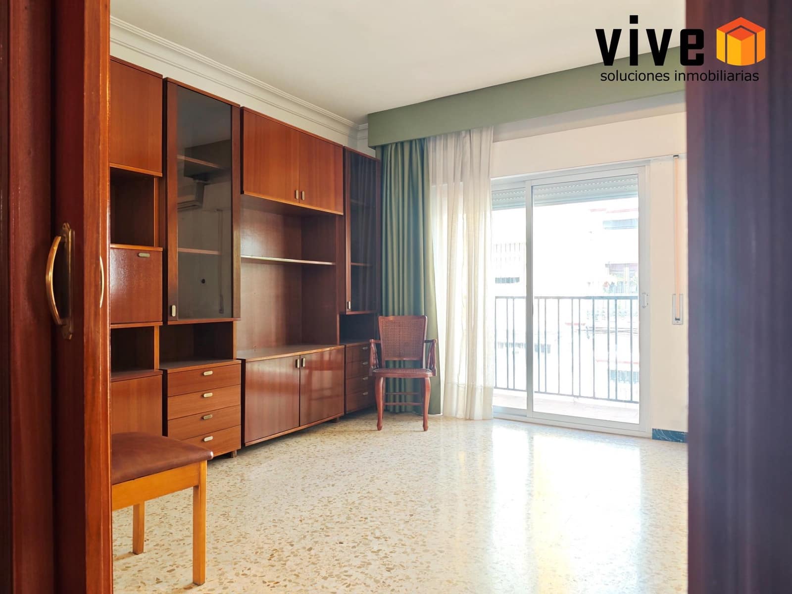 5 quarto Moradia em Banda para venda em Sevilha cidade com garagem - 490 000 € (Ref: 9608223)