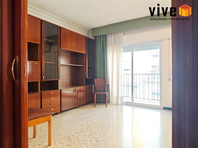 5 quarto Moradia em Banda para venda em Nervión, Sevilha cidade com garagem - 490 000 € (Ref: 9608223)