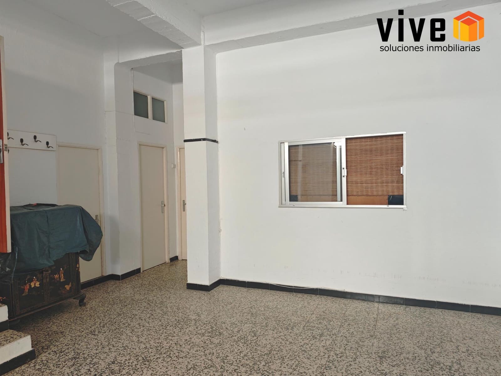 5 quarto Moradia em Banda para venda em Sevilha cidade com garagem - 490 000 € (Ref: 9608223)