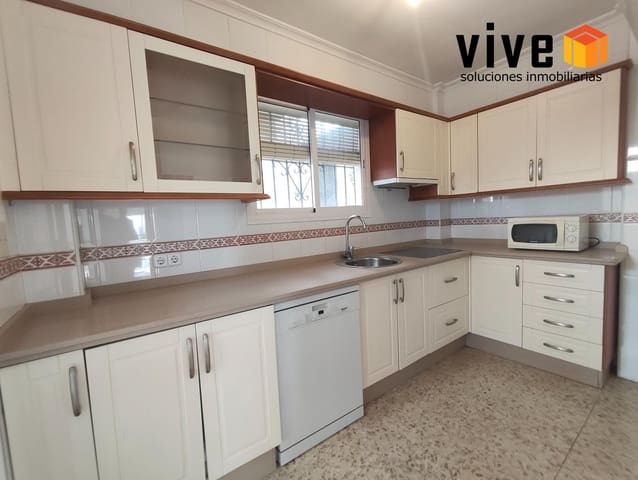 5 sovrum Radhus till salu i Nervión, Sevilla stad med garage - 490 000 € (Ref: 9608223)