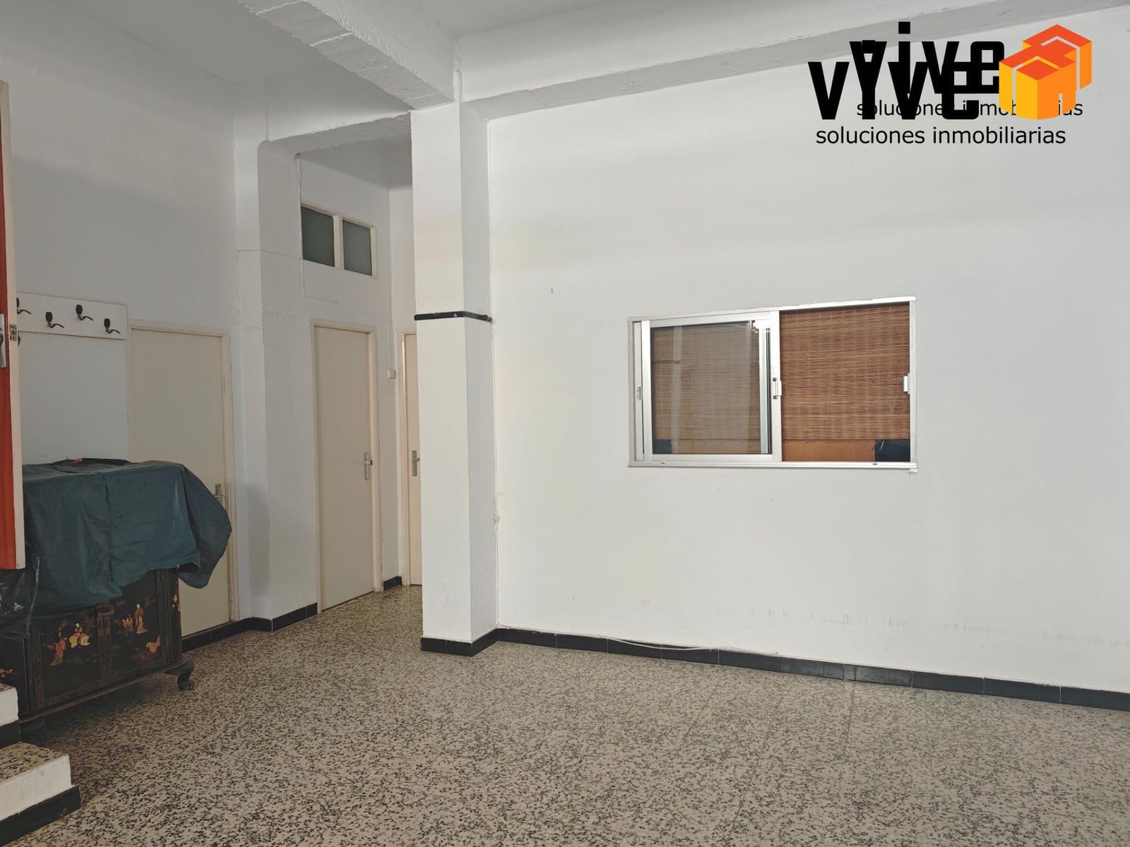 5 bedroom Terraced Villa for sale in Seville city with garage - € 490,000 (Ref: 9608223)