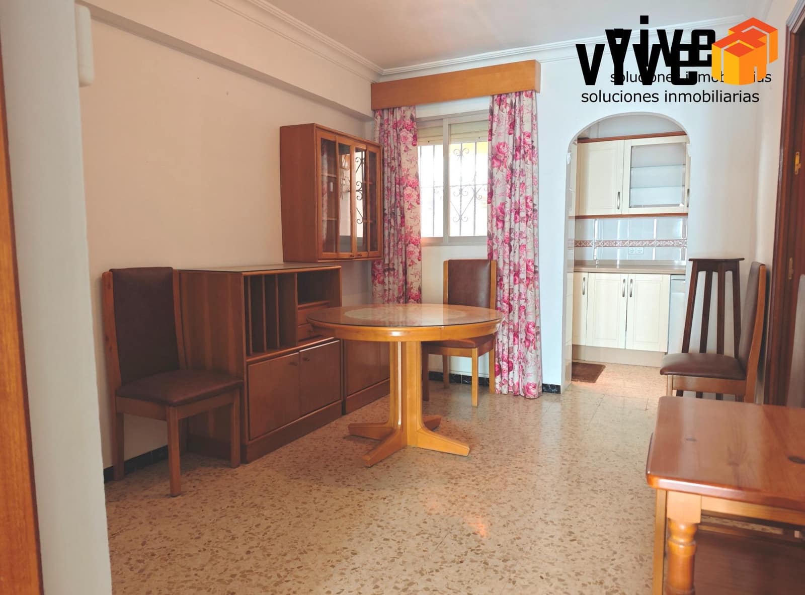 5 bedroom Terraced Villa for sale in Seville city with garage - € 490,000 (Ref: 9608223)