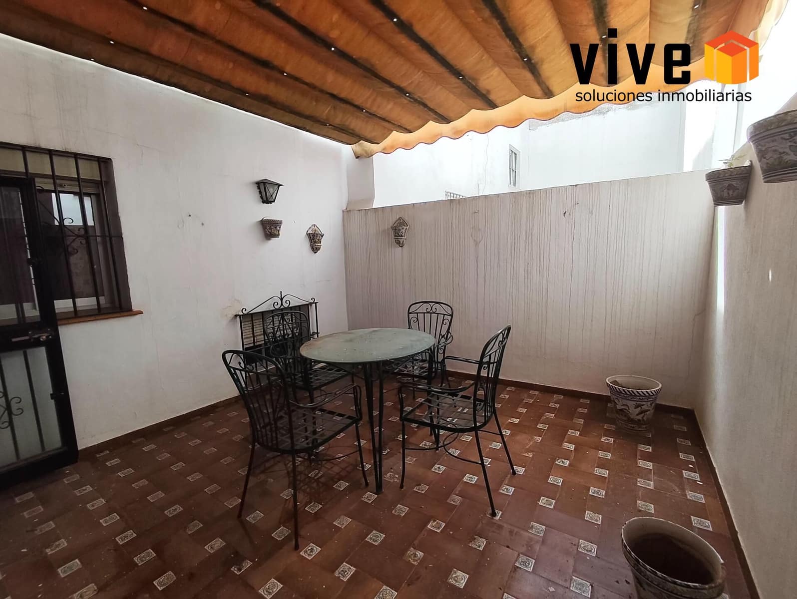 5 bedroom Terraced Villa for sale in Seville city with garage - € 490,000 (Ref: 9608223)