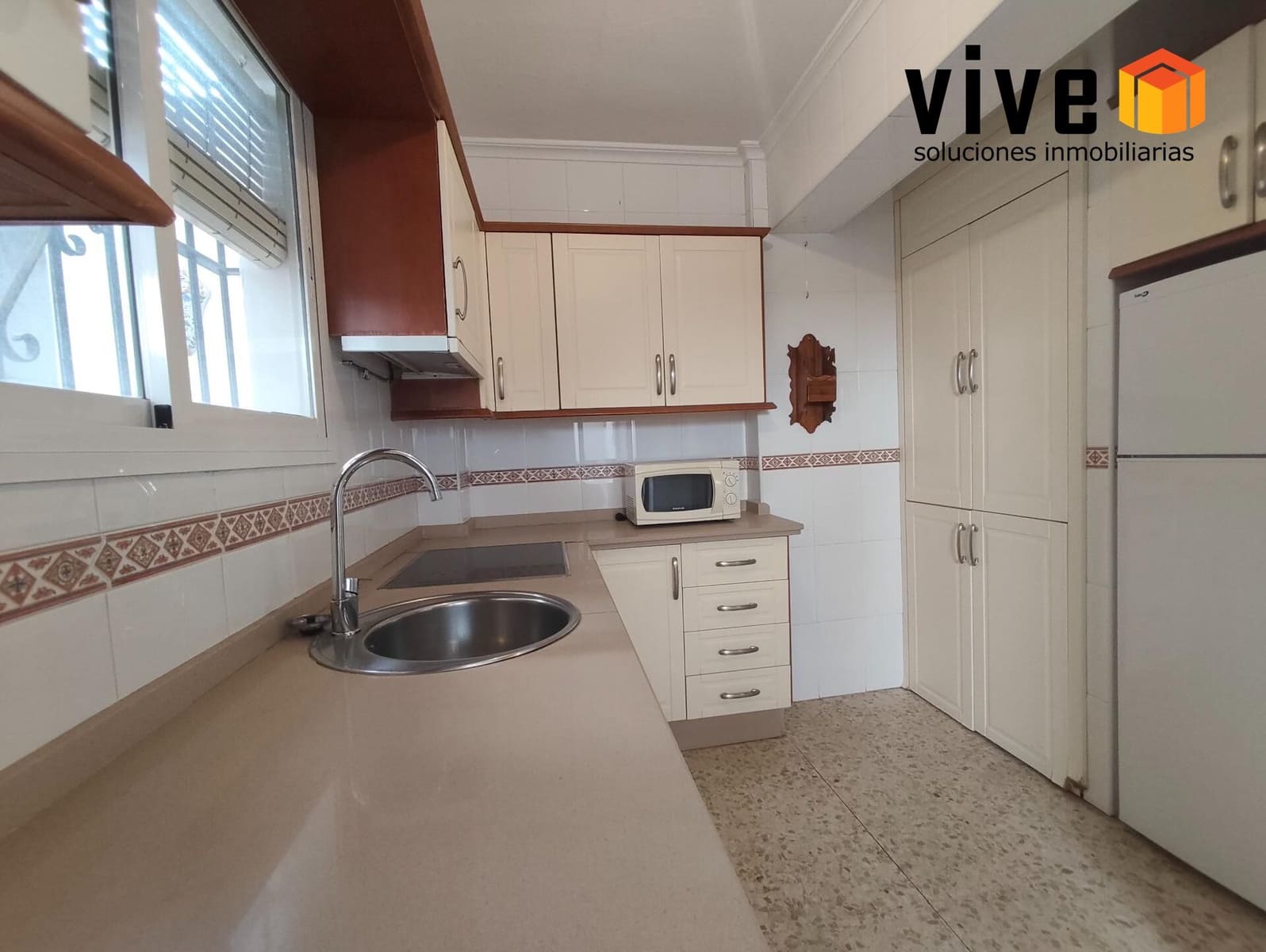 5 bedroom Terraced Villa for sale in Seville city with garage - € 490,000 (Ref: 9608223)