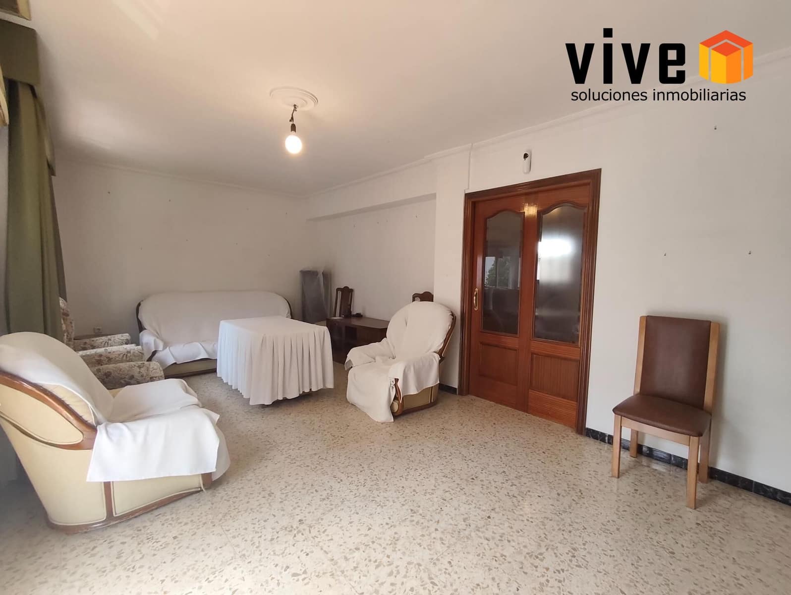 5 bedroom Terraced Villa for sale in Seville city with garage - € 490,000 (Ref: 9608223)