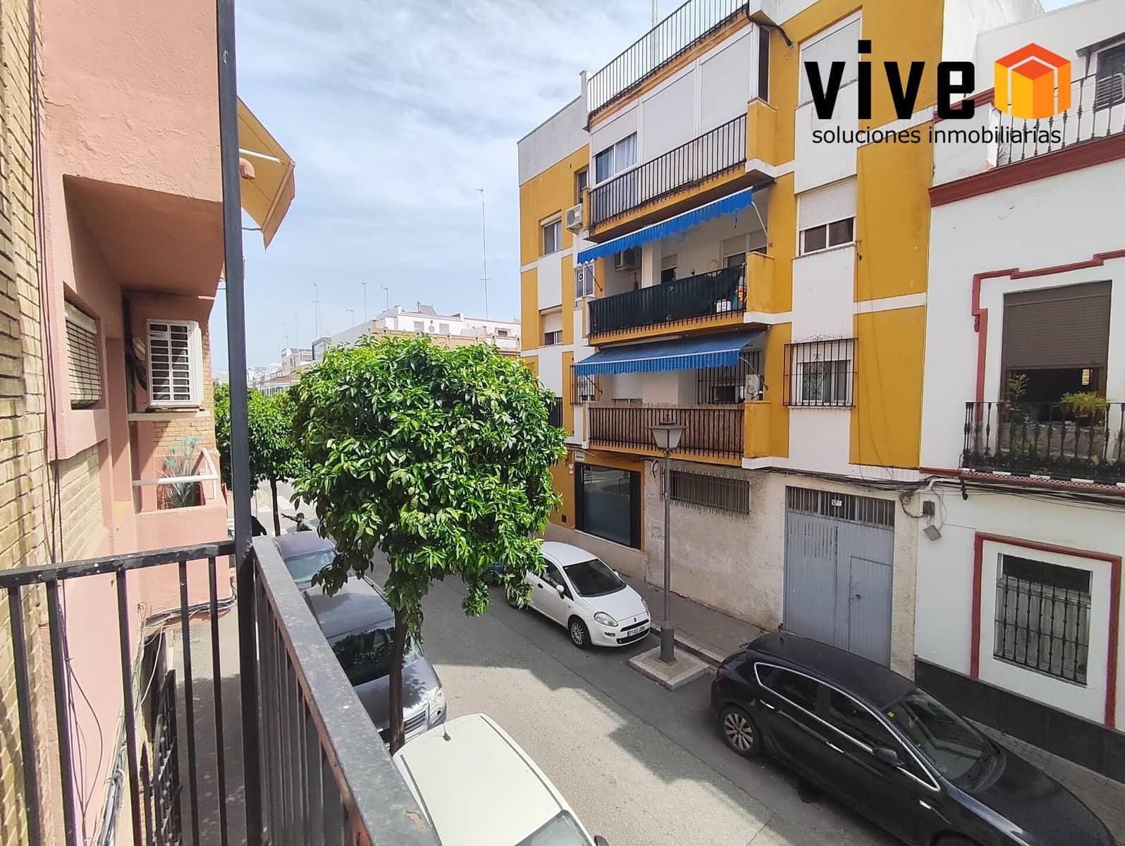 5 bedroom Terraced Villa for sale in Seville city with garage - € 490,000 (Ref: 9608223)