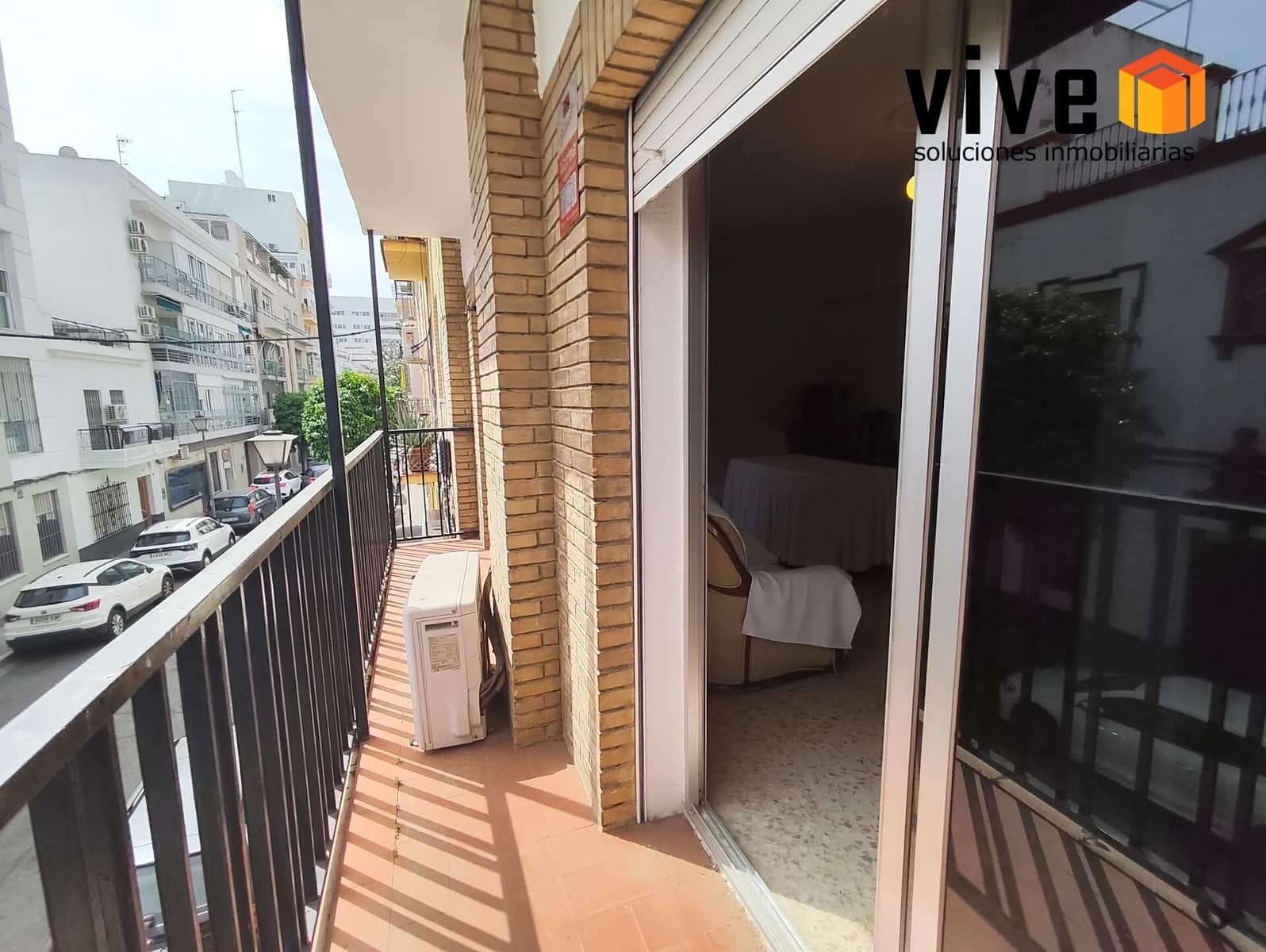 5 bedroom Terraced Villa for sale in Seville city with garage - € 490,000 (Ref: 9608223)