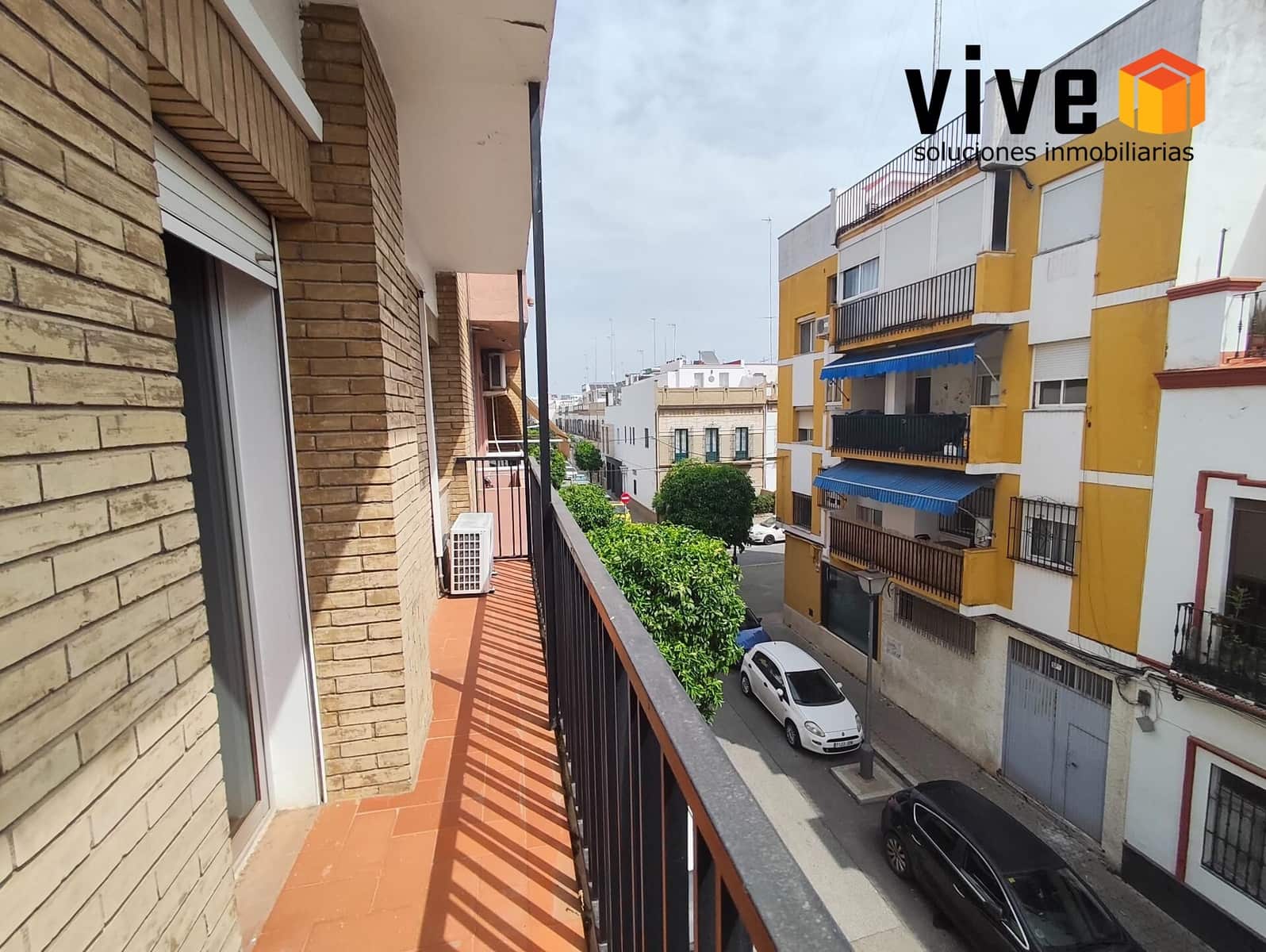 5 bedroom Terraced Villa for sale in Seville city with garage - € 490,000 (Ref: 9608223)