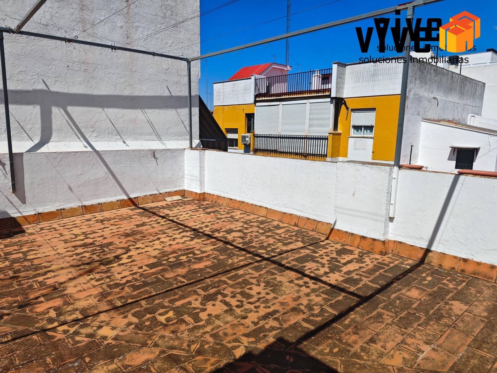 5 bedroom Terraced Villa for sale in Seville city with garage - € 490,000 (Ref: 9608223)