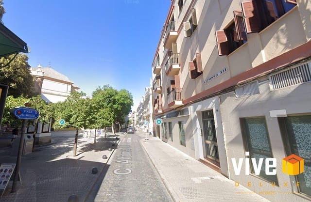 7 soveværelse Byhus til salg i Sevilla by med swimmingpool - € 1.350.000 (Ref: 9608225)
