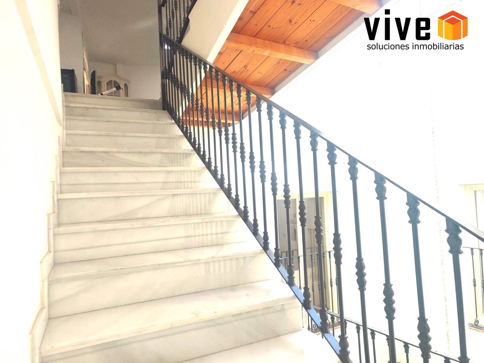 7 bedroom Townhouse for sale in Seville city with pool - € 1,350,000 (Ref: 9608225)