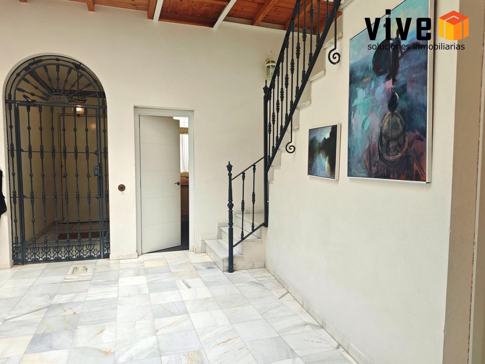 7 bedroom Townhouse for sale in Seville city with pool - € 1,350,000 (Ref: 9608225)
