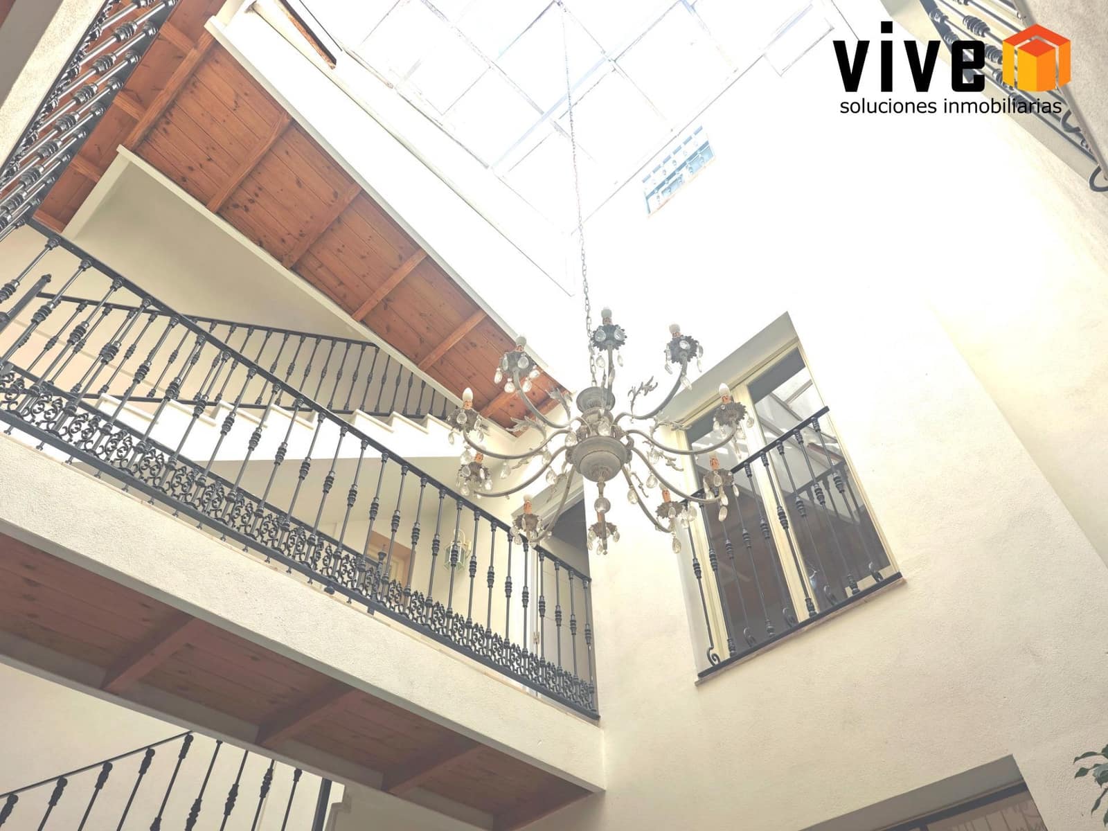 7 bedroom Townhouse for sale in Seville city with pool - € 1,350,000 (Ref: 9608225)