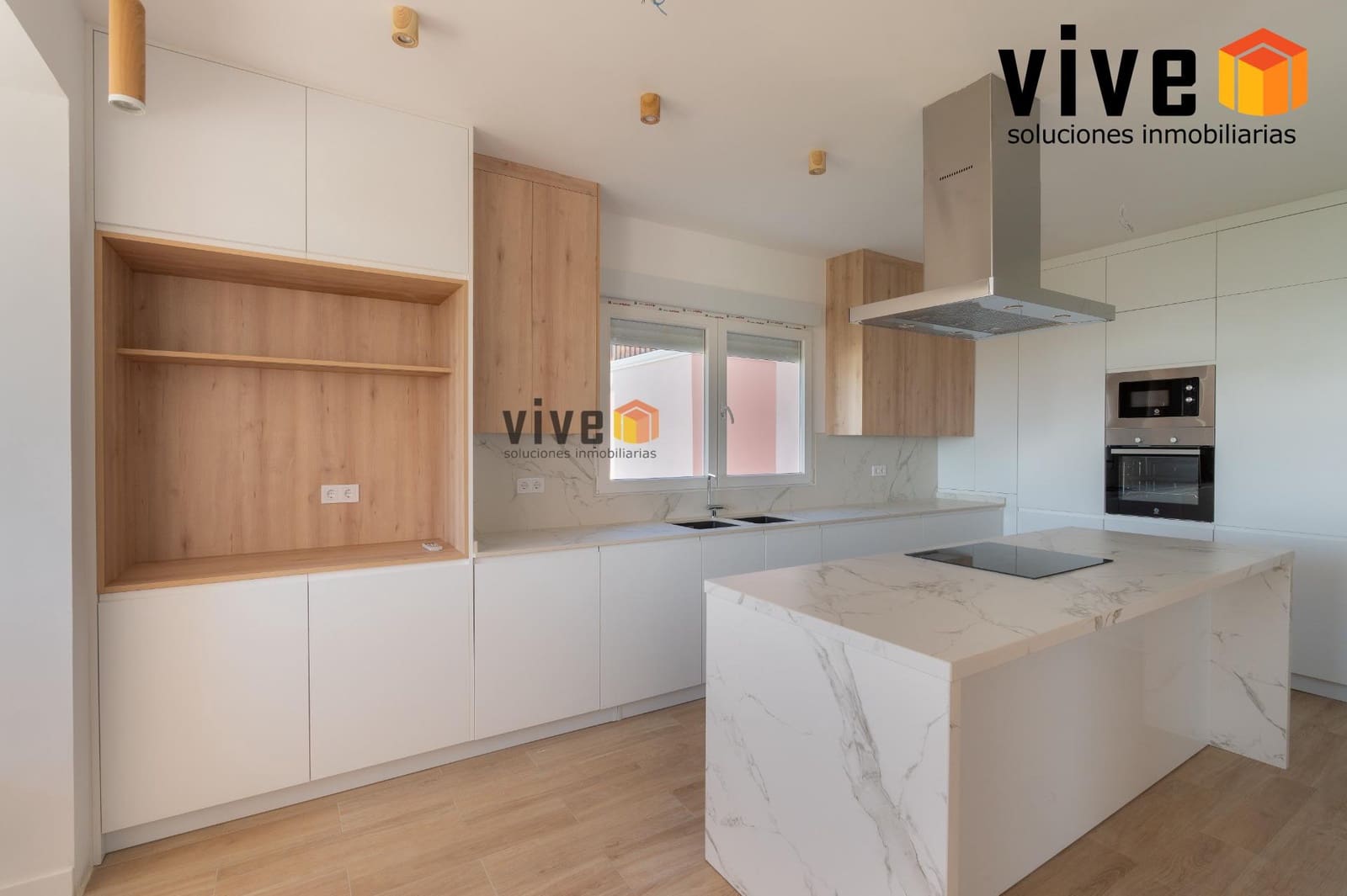 8 makuuhuone Huvila myytävänä paikassa Espartinas mukana uima-altaan - 1 990 000 € (Ref: 9630258)