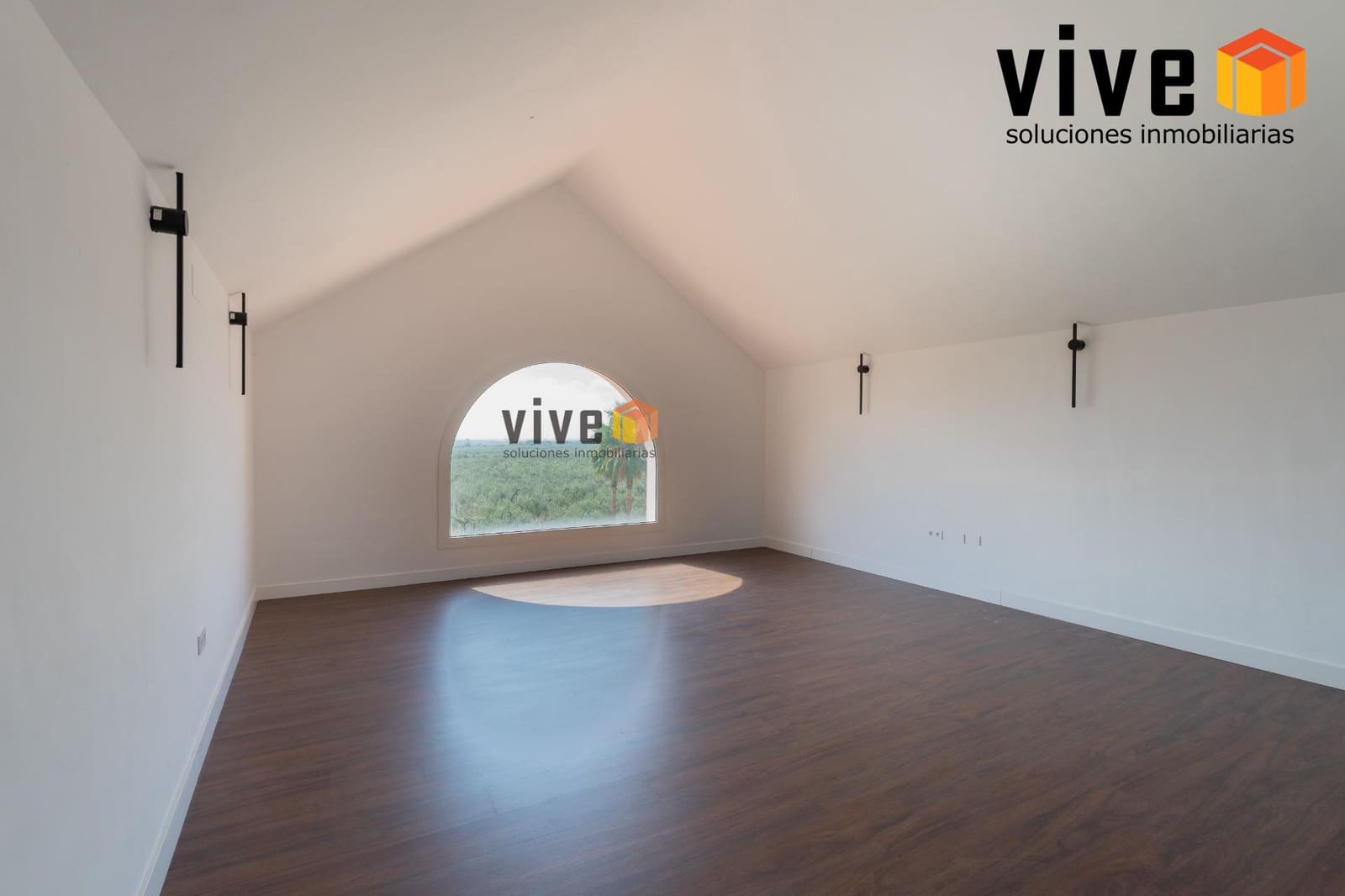 8 makuuhuone Huvila myytävänä paikassa Espartinas mukana uima-altaan - 1 990 000 € (Ref: 9630258)