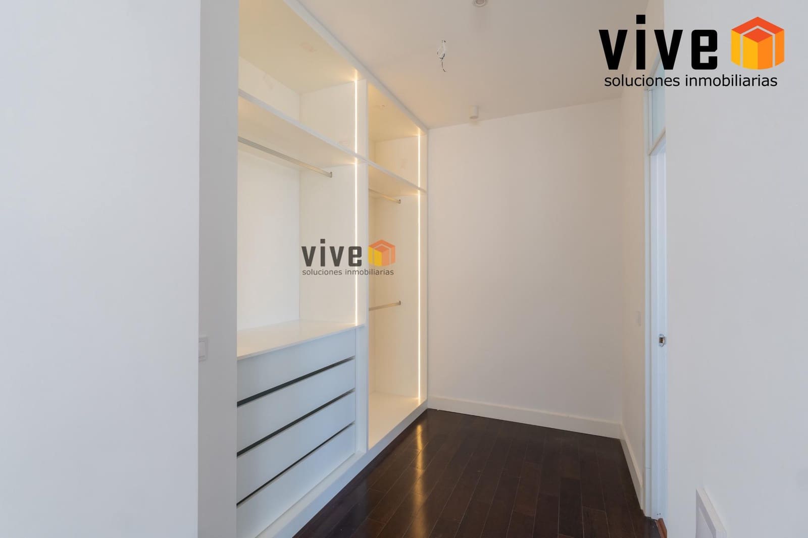 8 makuuhuone Huvila myytävänä paikassa Espartinas mukana uima-altaan - 1 990 000 € (Ref: 9630258)