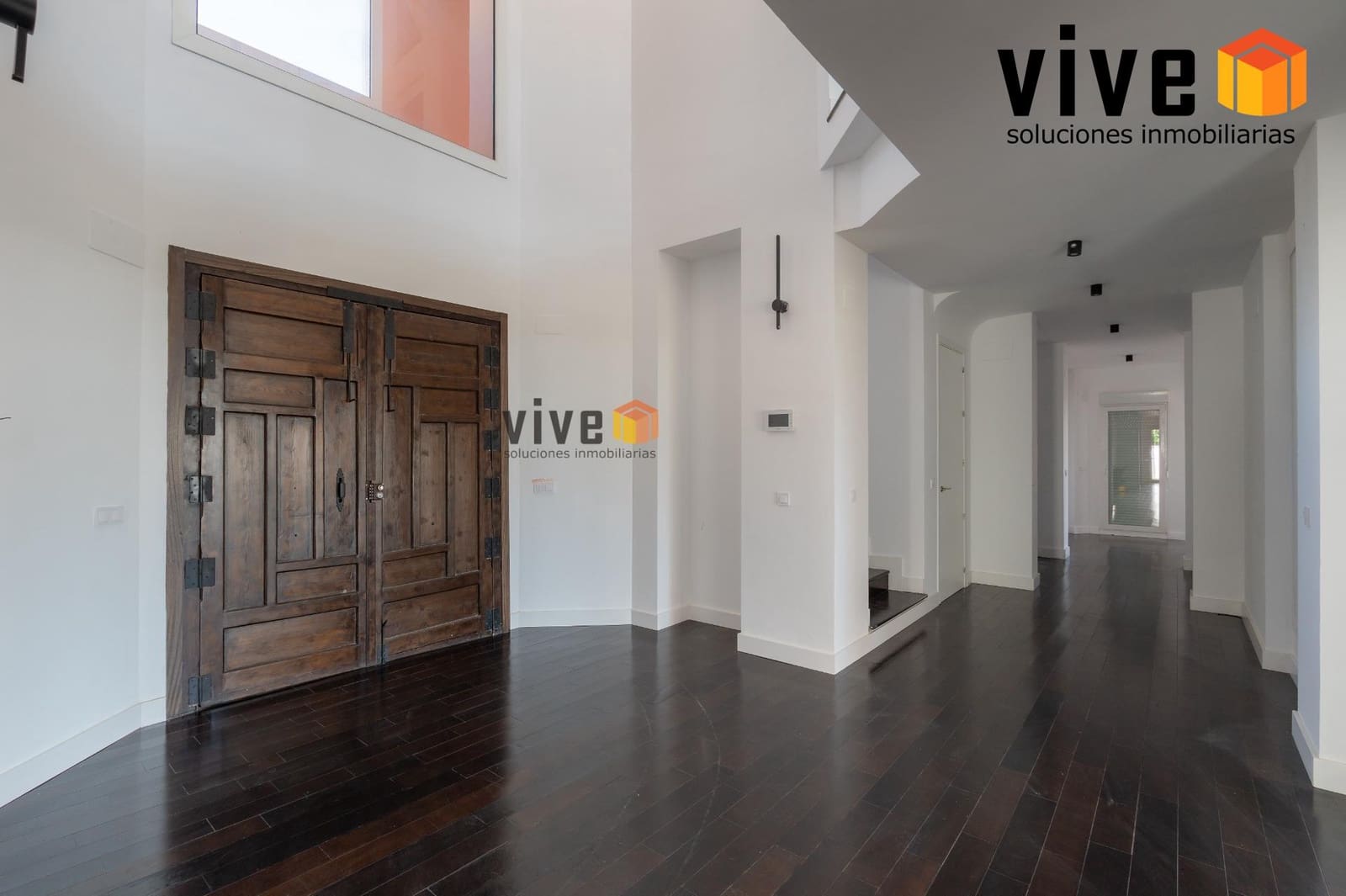 Chalet de 8 habitaciones en Espartinas en venta con piscina - 1.990.000 € (Ref: 9630258)