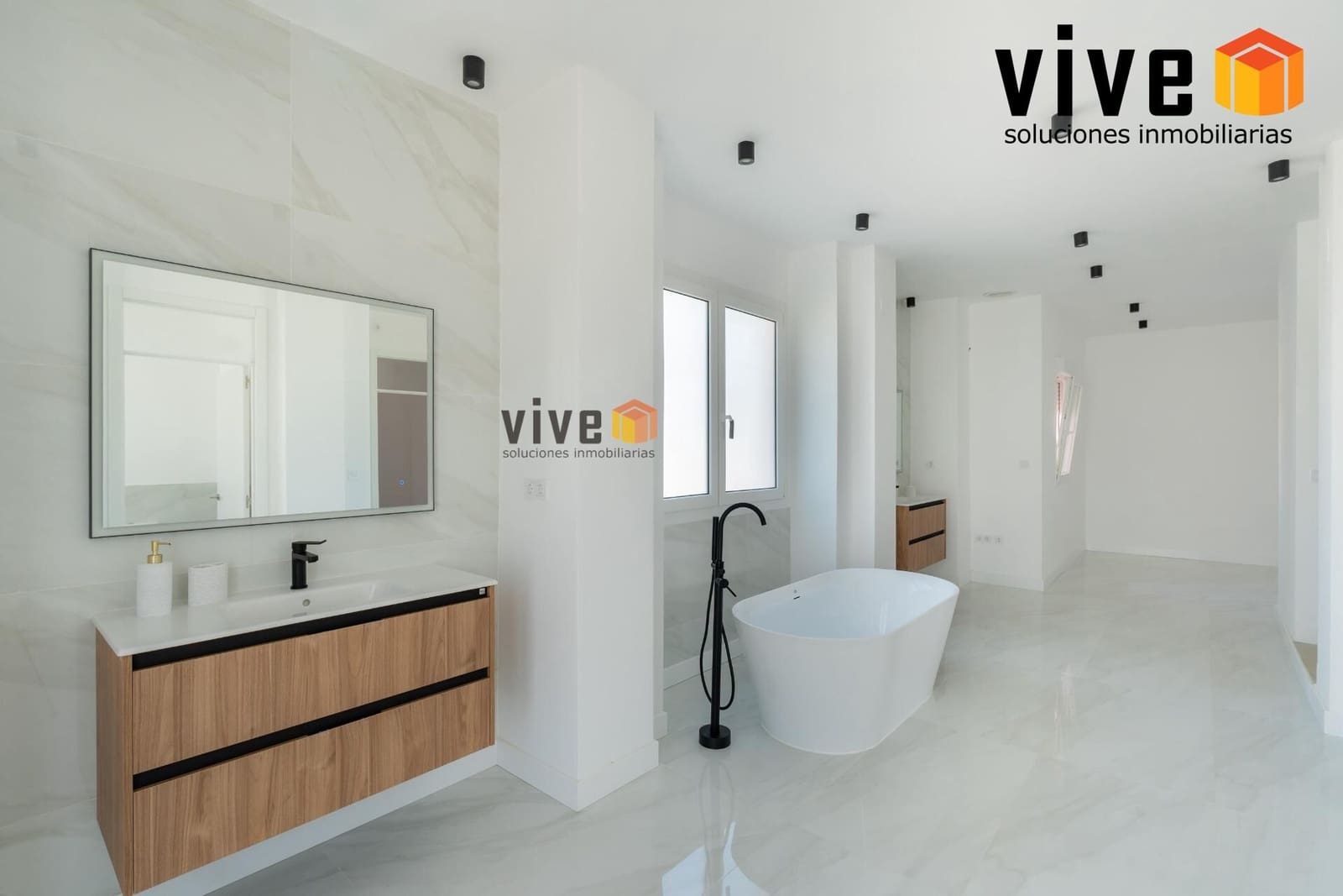 8 slaapkamer Villa te koop in Espartinas met zwembad - € 1.990.000 (Ref: 9630258)