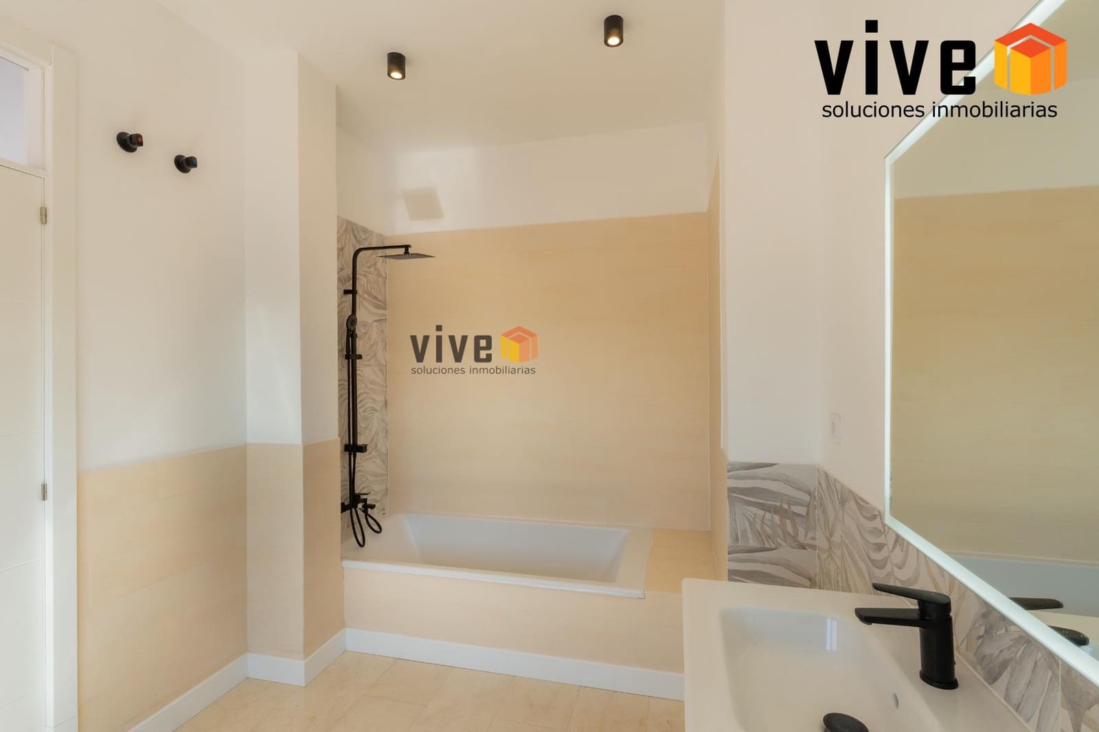 8 slaapkamer Villa te koop in Espartinas met zwembad - € 1.990.000 (Ref: 9630258)