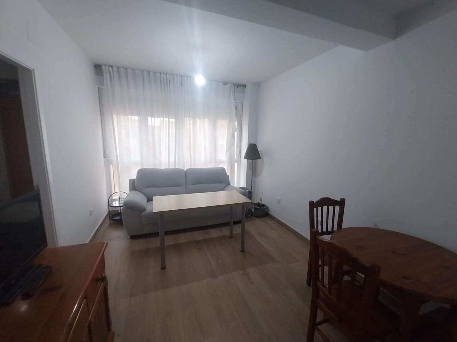 3 bedroom Flat for rent in Seville city - € 1,150 (Ref: 9770778)