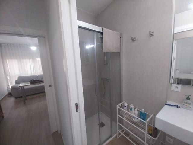 3 bedroom Flat for rent in Seville city - € 1,150 (Ref: 9770778)